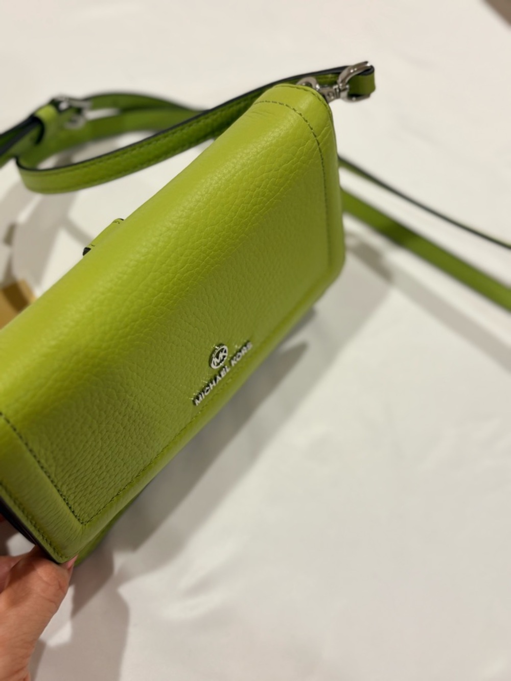 Michael Kors Lime Green Pebbled Leather Wallet - Picture 2 of 15